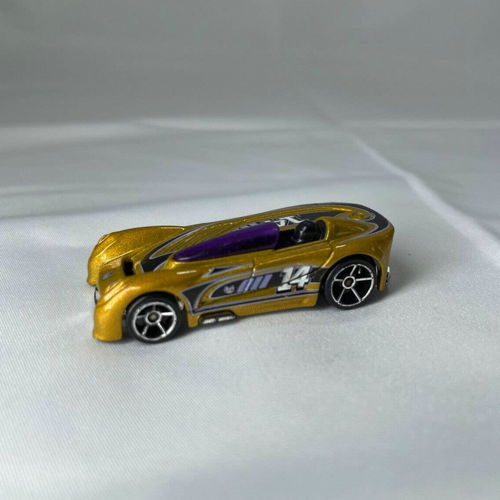 Hot Wheels Monoposto 2000 Gold Race Car Purple Tinted Window Loose VTG Used